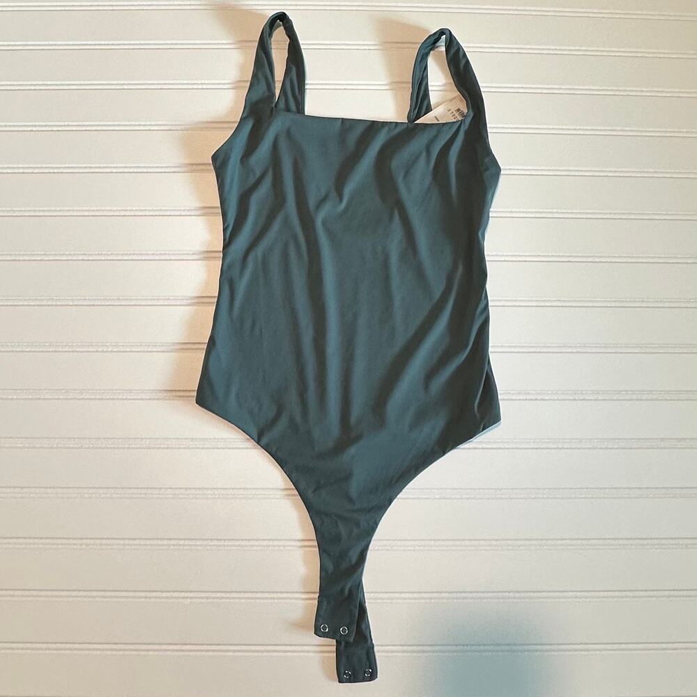 INLYRIC Women Green Stretch Tank Sleeveless Bodysuit Size S NWT